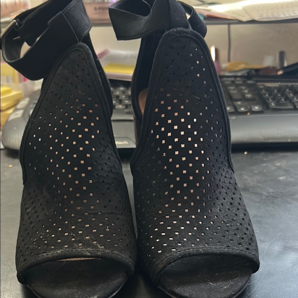 Elegant Black Women's Shoes